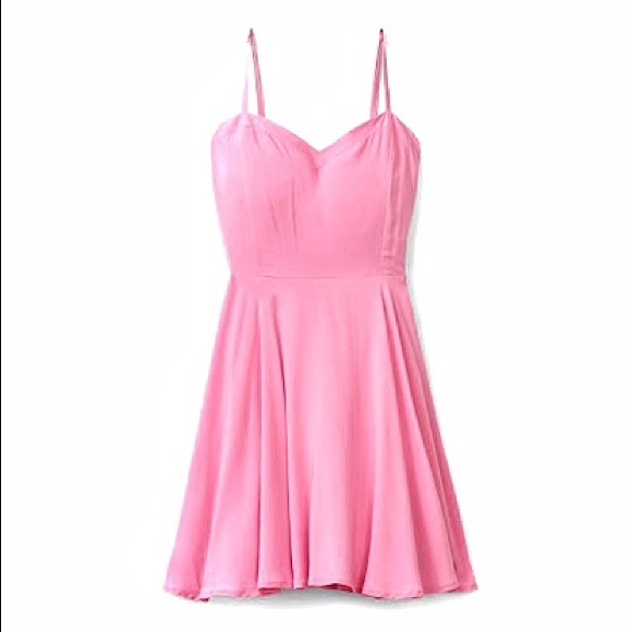 Aritzia Dresses & Skirts - Aritzia Talula “Lipinski” Pink Dress